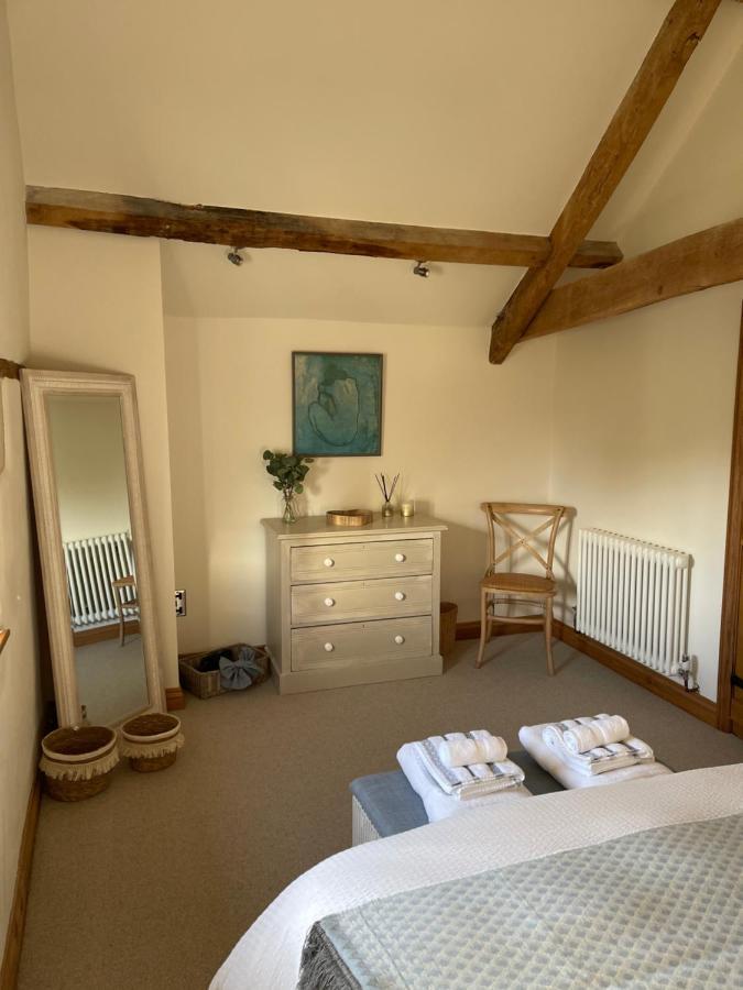 The Cider Barn - Spacious First Floor Apartment Set Within Barn Conversion Cheltenham Dış mekan fotoğraf